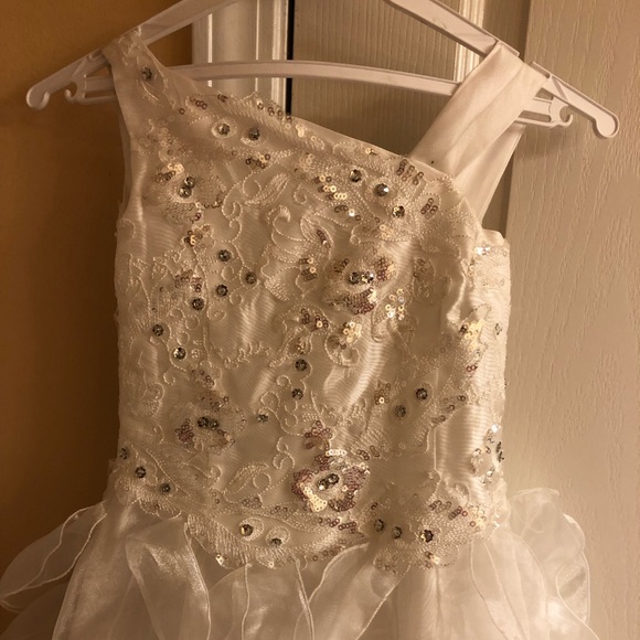 Girls white formal dress with sequence stitching - Picture 2 of 5